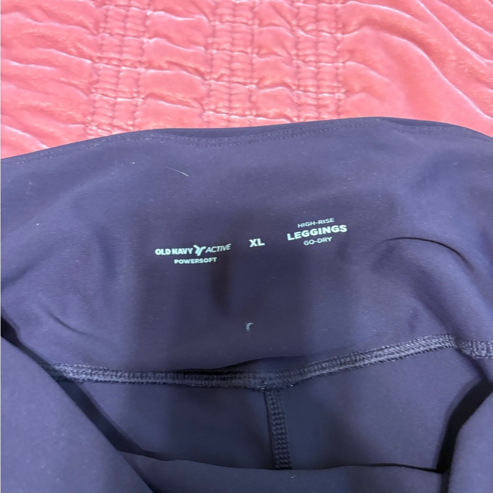 Old Navy Active High-Rise plum Leggings - Picture 2 of 2